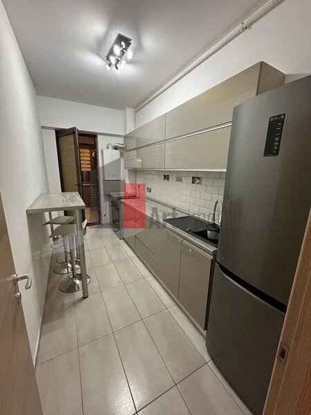 Doua camere lux, zona linistita, mobilat, utilat, centrala proprie.