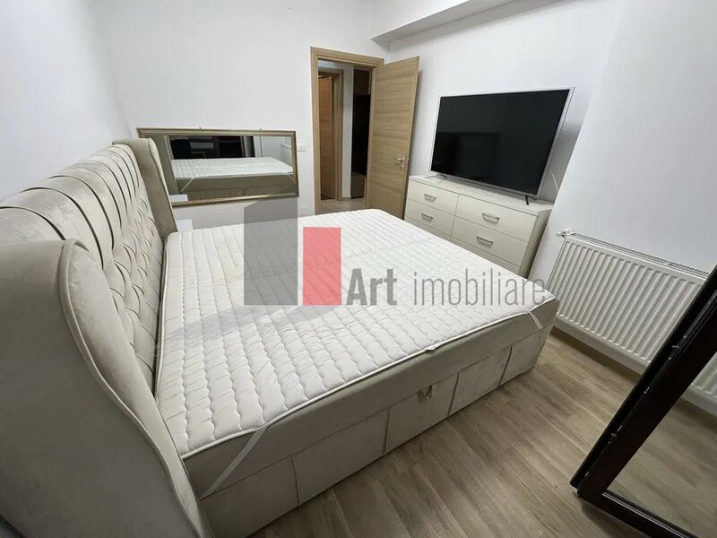 Doua camere lux, zona linistita, mobilat, utilat, centrala proprie.